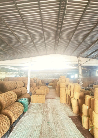 NHÀ MÁY THẢM XƠ DỪA TẠI BẾN TRE