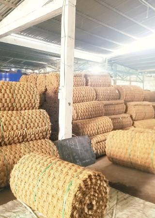 XƯỞNG SẢN XUẤT THẢM XƠ DỪA BẾN TRE